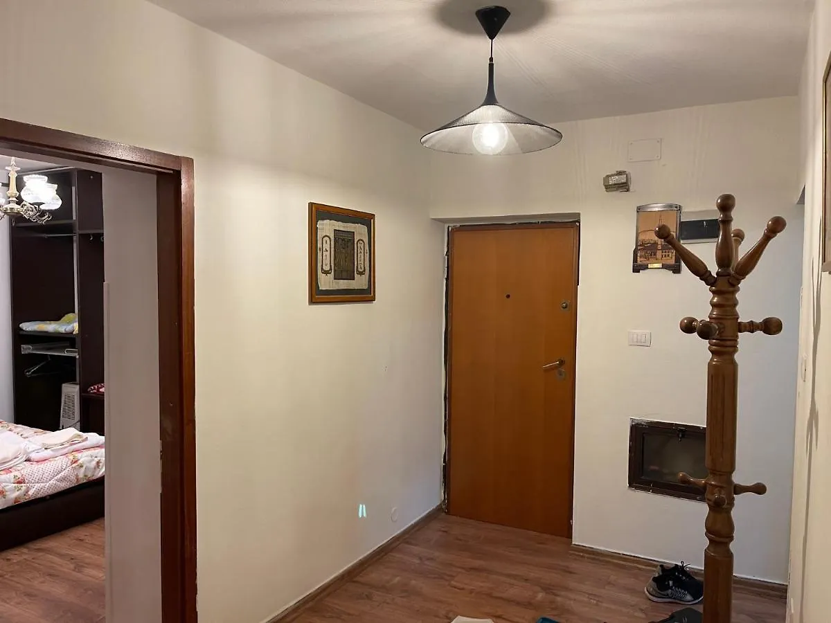 Hidden Gem Blloku Apartment Tirana